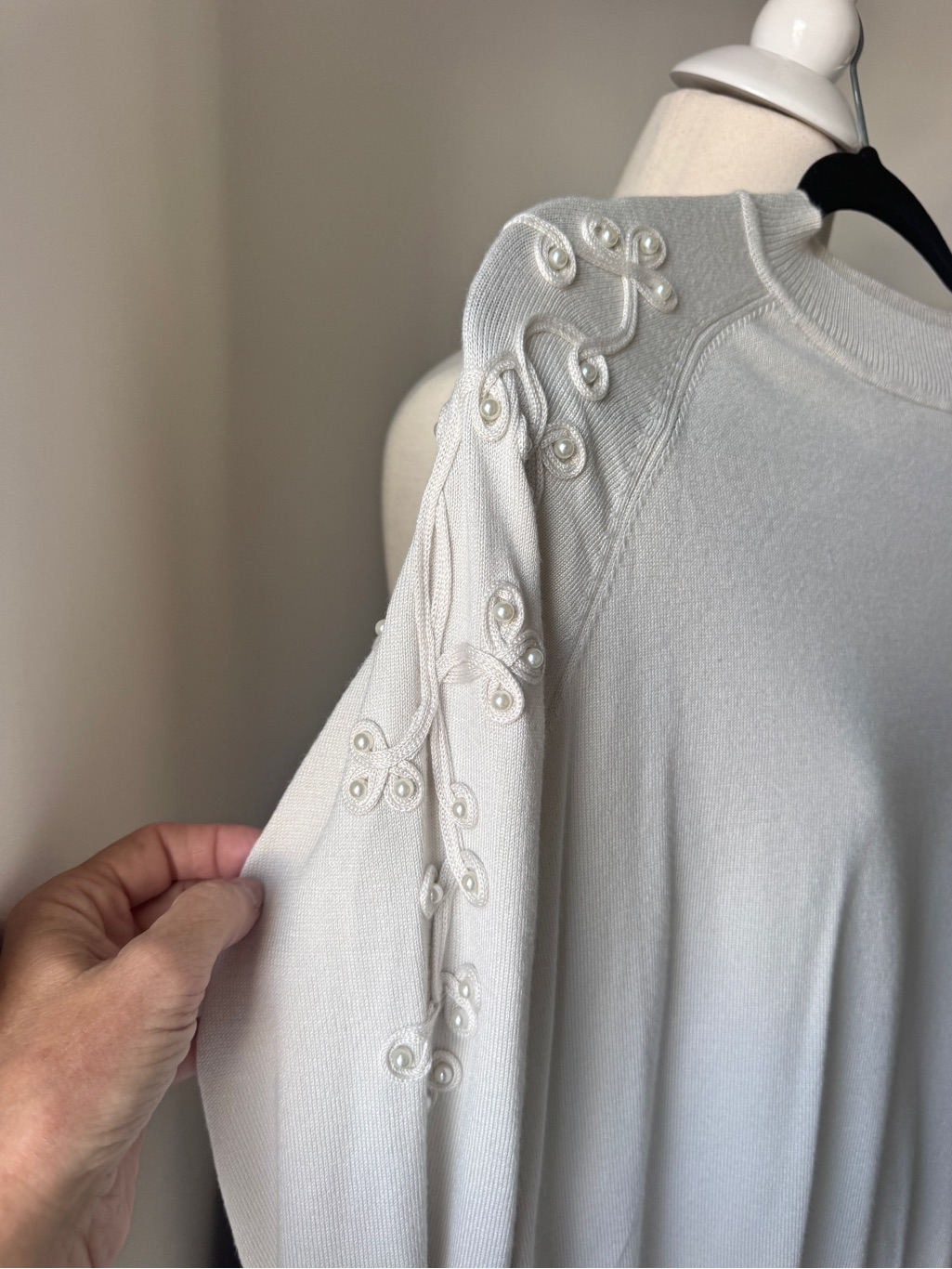 Madison Grey White Petite Embellished Pearl Sweater | Off White | Nwt — image 5 of 6